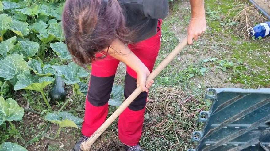 78 familias del Aragón rural se apuntan al compostaje doméstico en el Somontano de Barbastro