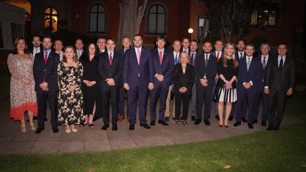 Recepción en la Embajada de México a la delegación asturiana encabezada por el presidente del Gobierno asturiano.