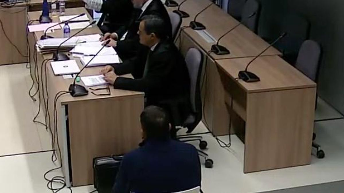 El acusado de asesinar con alevosía a su mujer en Logroño declara "los únicos perjudicados somos mi hijo y yo"