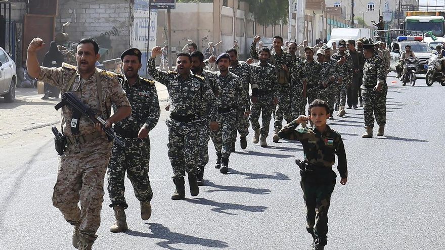 El avance relámpago de los hutíes pone en jaque otra ruta clave del comercio global: por qué importa lo que está pasando en Yemen