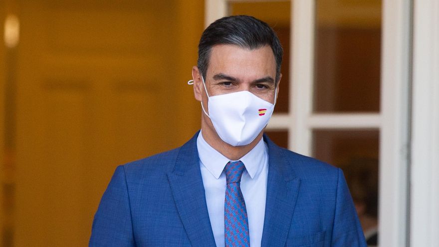 El presidente del Gobierno, Pedro Sánchez, acude a recibir al presidente de la República Dominicana, en el Palacio de la Moncloa, a 20 de enero de 2022, en Madrid (España).