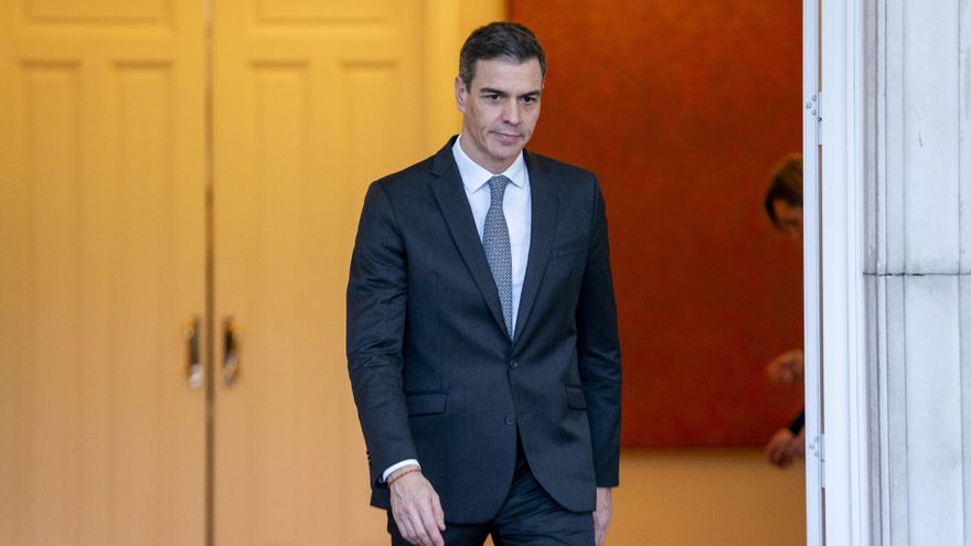 Archivo - El presidente del Gobierno, Pedro Sánchez, durante una reunión, en el Complejo de la Moncloa, a 27 de enero de 2025, en Madrid (España).