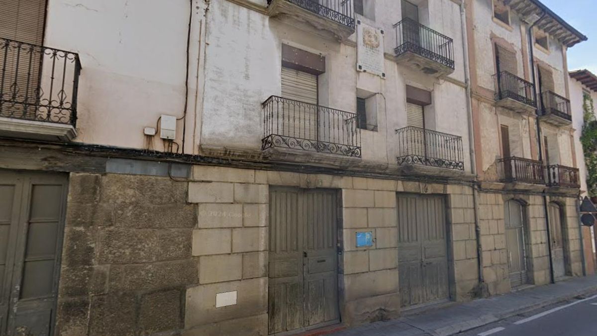 Fachada de la Casa Costa, en la localidad altoaragonesa de Graus.