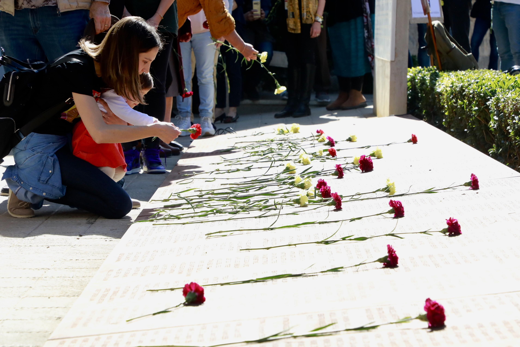 Acto de homenaje a Emilio García-Peñuela y otros represaliados del franquismo en el cementerio de Son Valentí