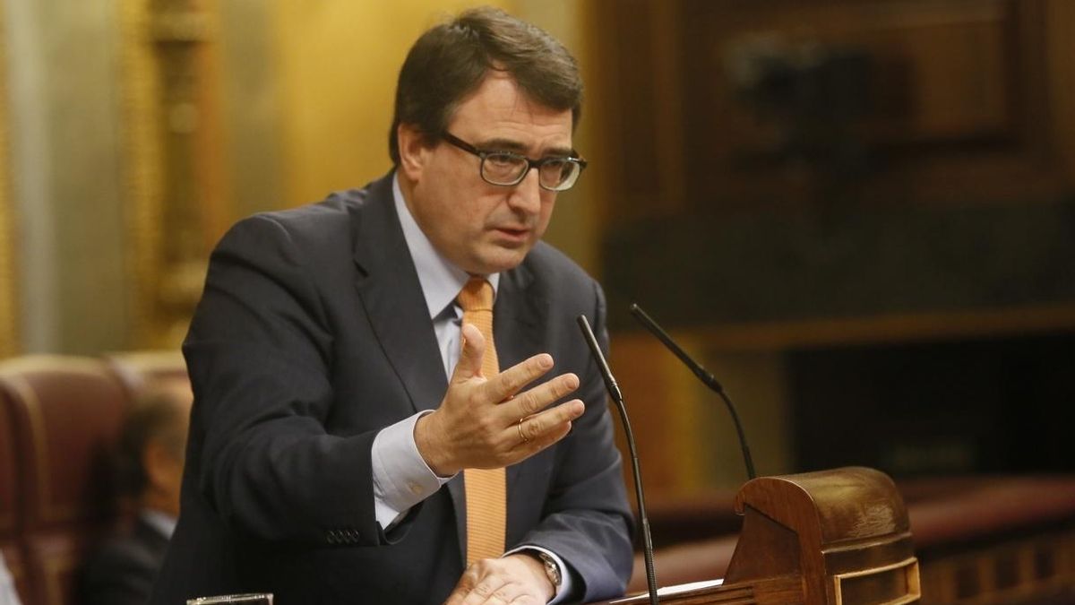El PNV acusa al Gobierno de endurecer la prisión permanente revisable para "escaparse" de "otros temas"