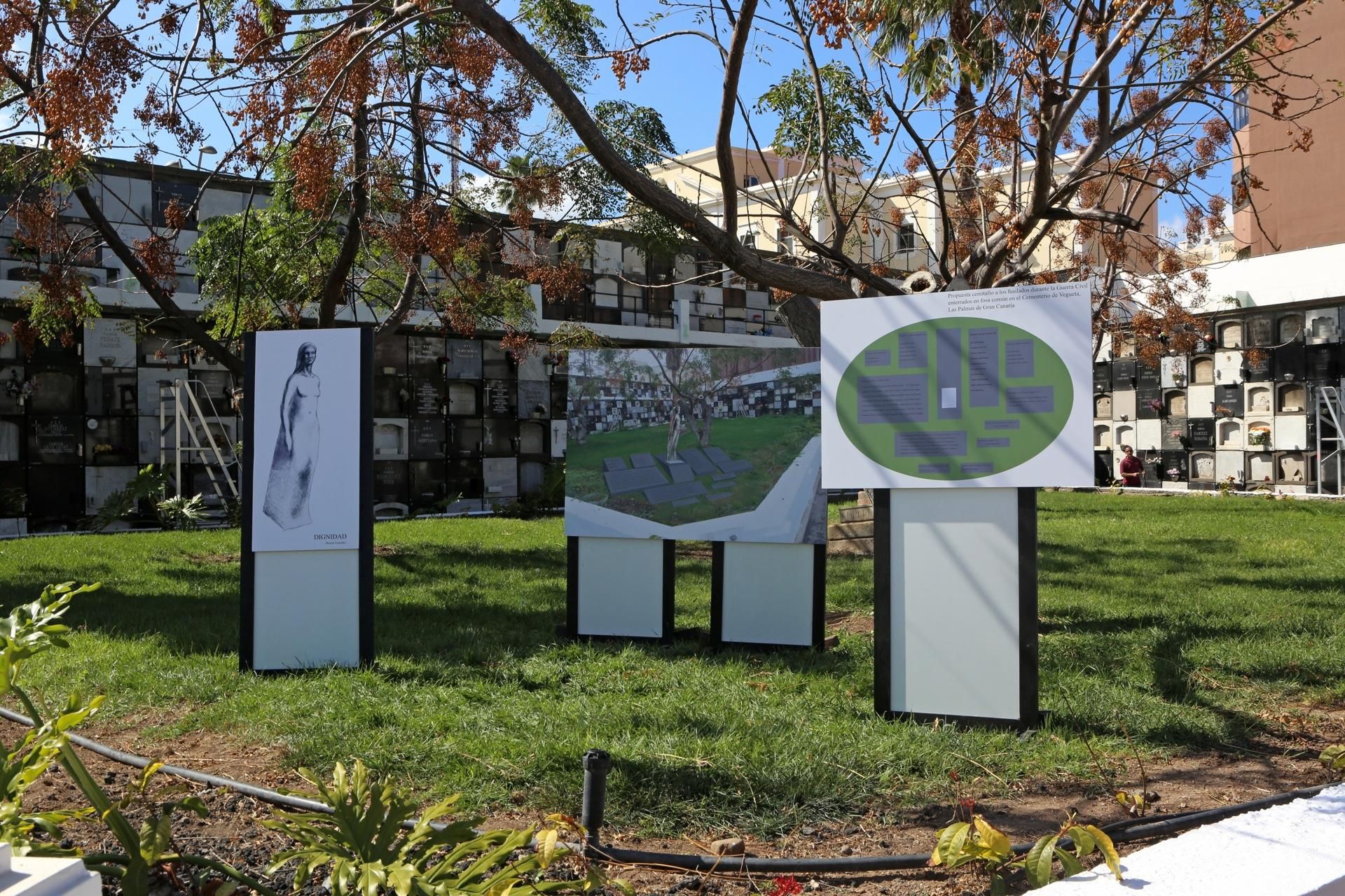 Homenaje a los 63 republicanos fusilados en la isla durante la Guerra Civil y enterrados en Vegueta. (ALEJANDRO RAMOS)