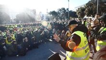 El taxi amenaza con "medidas más contundentes" si el Govern no rectifica