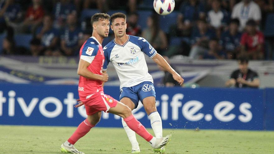 Medrano espera que el CD Tenerife alargue su racha en un "difícil partido" en Eibar