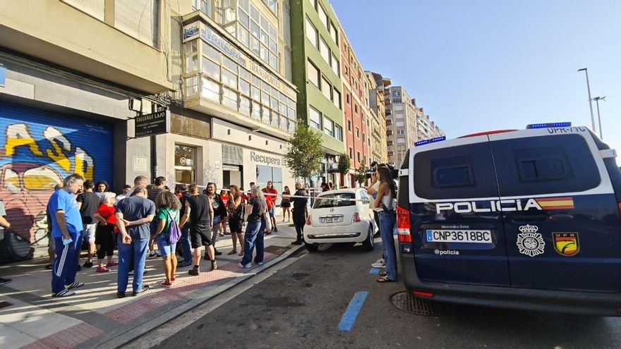El Sindicato de Vivienda de Cantabria denuncia la agresión a una activista durante un desahucio en Santander