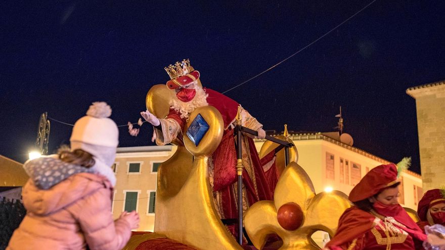 Un municipio de Menorca repartirá mandarinas en vez de caramelos en la cabalgata de Reyes