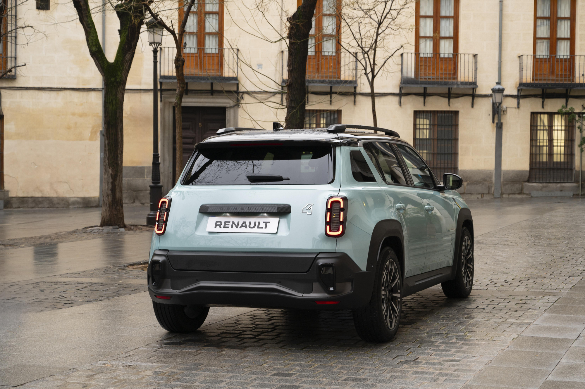 La zaga recupera los pilotos en forma de cápsula de los años 60.