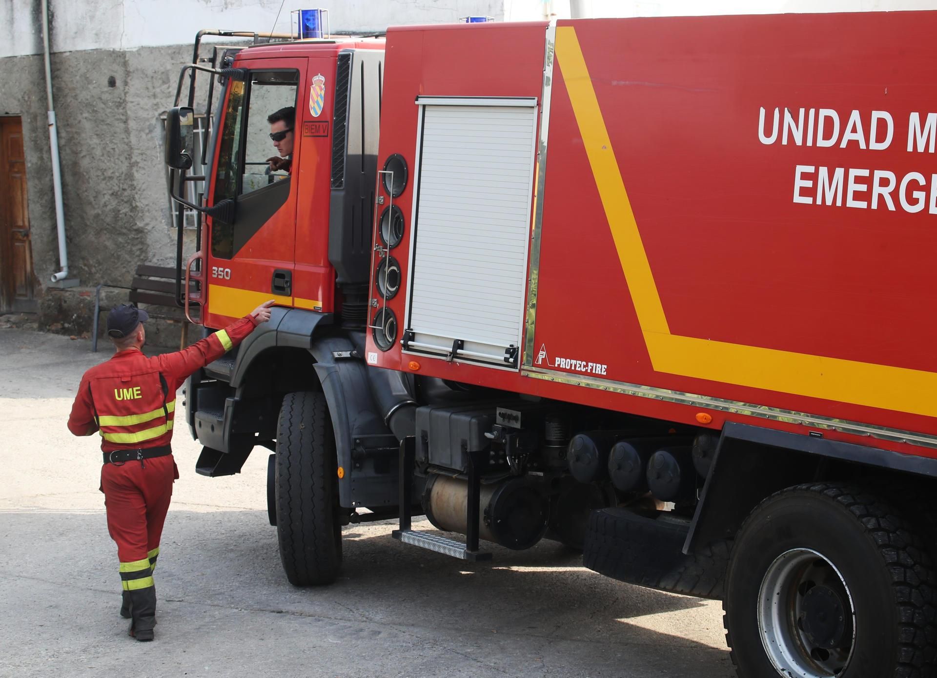 Incendio en Yeres. / Ana F. Barredo / Agencia EFE