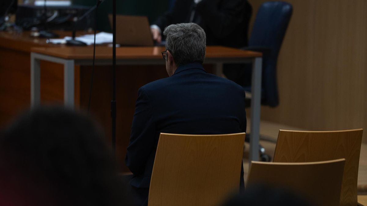 El acusado de dos incendios en El Saler durante el juicio.