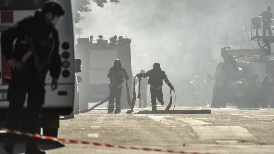 Imagen del 17 de octubre de un ataque Ruso a Kiev. EFE/EPA/OLEG PETRASYUK