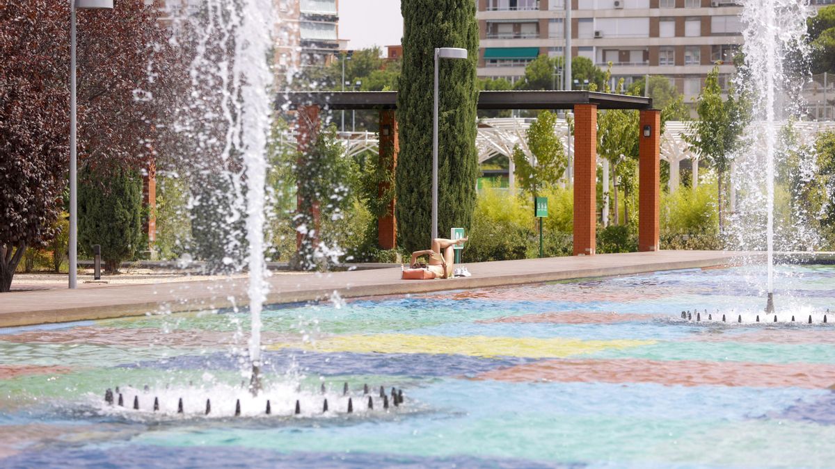 El calor extremo no suelta del todo a Madrid y retrasa la llegada del esperado descenso térmico