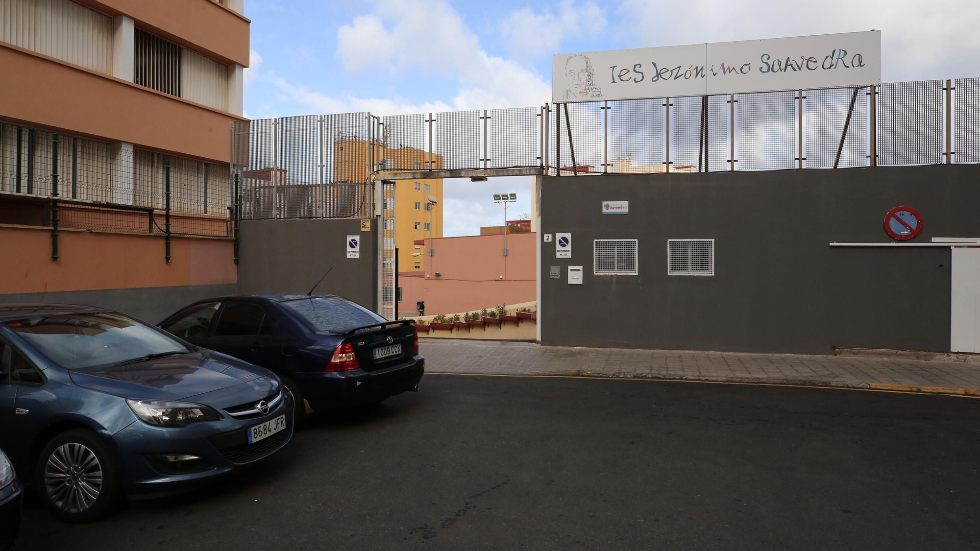 Colegios electorales durante al 10N en Las Palmas de Gran Canaria. (Alejandro Ramos)
