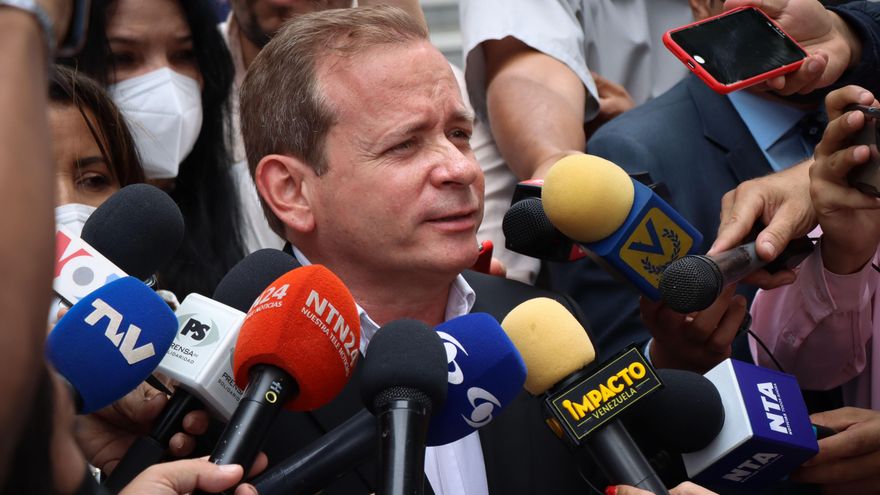 Opositor Guanipa exige "libertad plena" para los doce periodistas detenidos en Venezuela