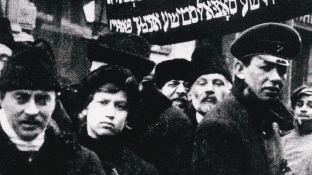 Manifestantes del Bund durante la Revolución Rusa de 1917