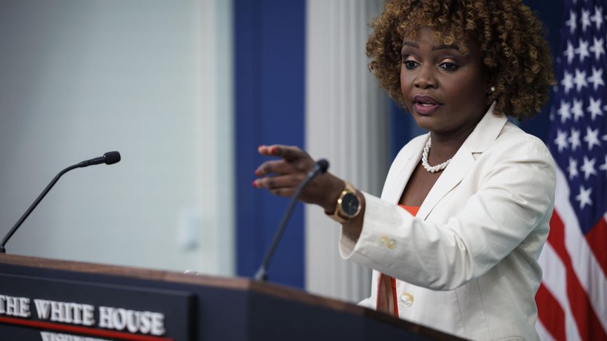 La Casa Blanca critica la nueva ley de Texas porque "deshumaniza" a los migrantes