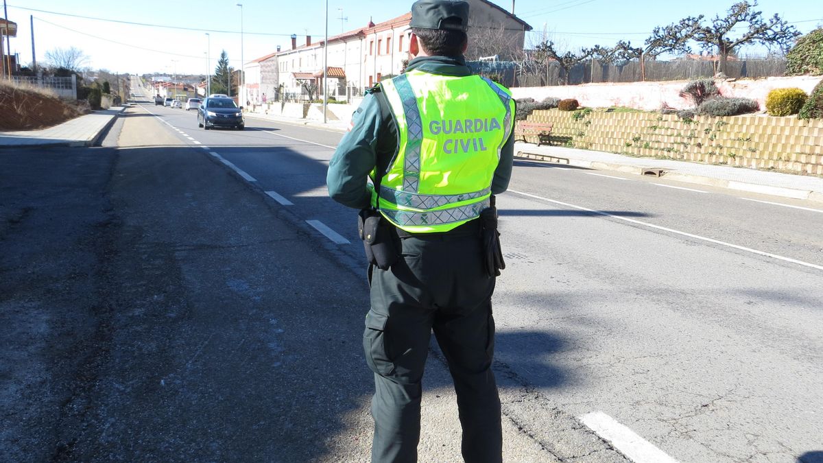 Un detenido y dos investigados por varios robos de paquetería 'al despiste' en el alfoz de León