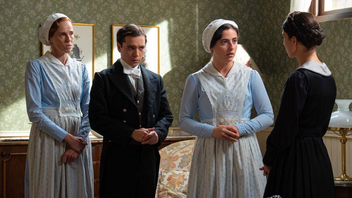 'La Promesa' avanza una desaparición, un beso que trastoca la historia y la llegada de un militar esta semana en RTVE