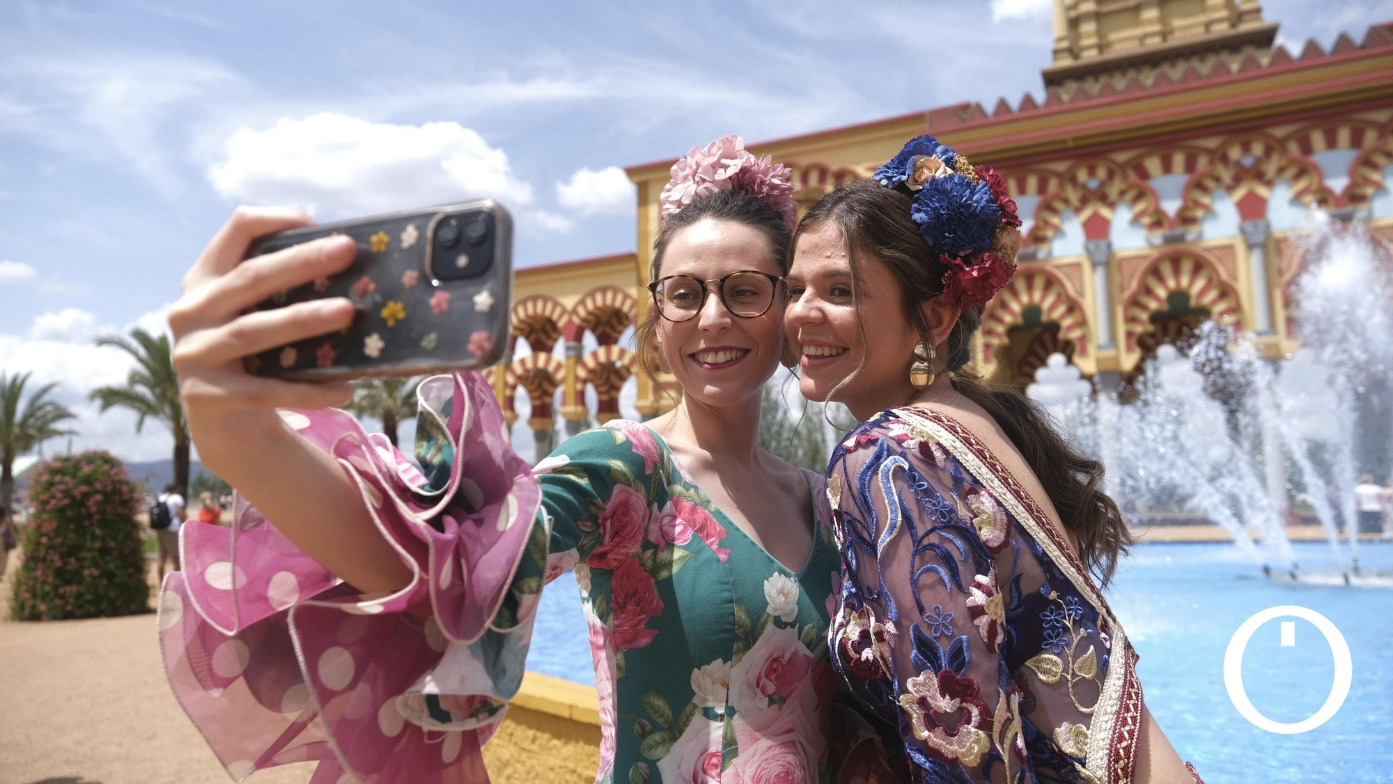 Ambiente de viernes en la Feria de Córdoba.