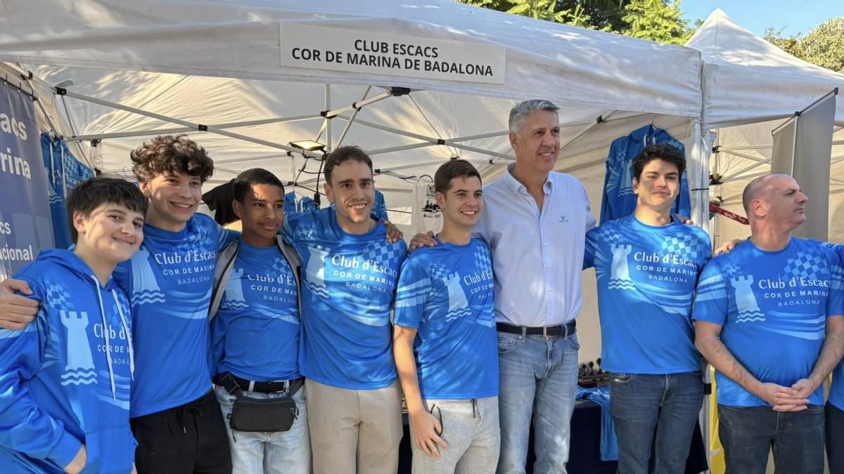 Albiol acude a un evento deportivo en Badalona a pesar del luto oficial