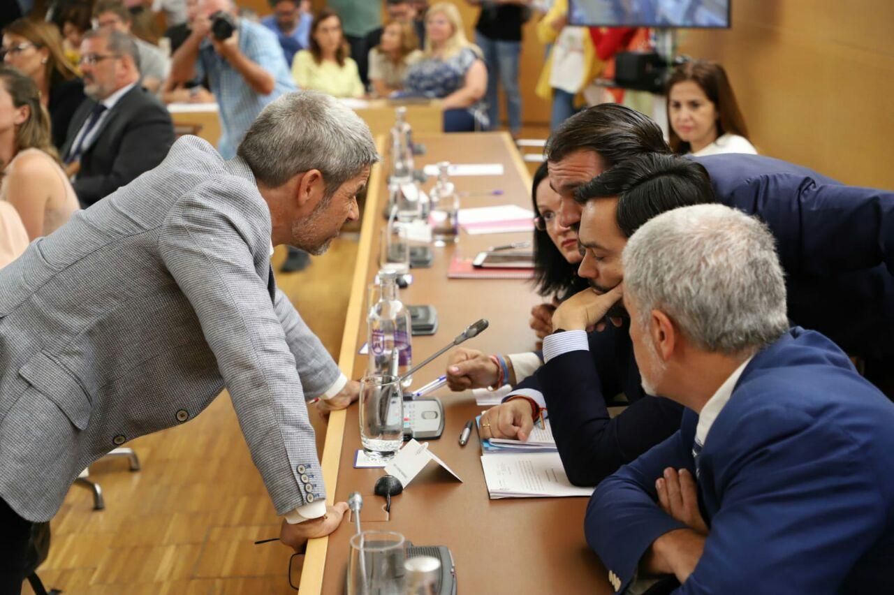 Pleno extraordinario en el Cabildo de Tenerife