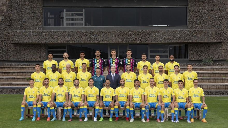 La UD Las Palmas, a certificar el playoff en El Molinón