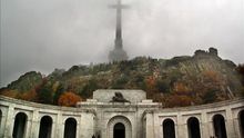 Una reforma legal de Rajoy frena las exhumaciones de víctimas de Franco en el Valle de los Caídos