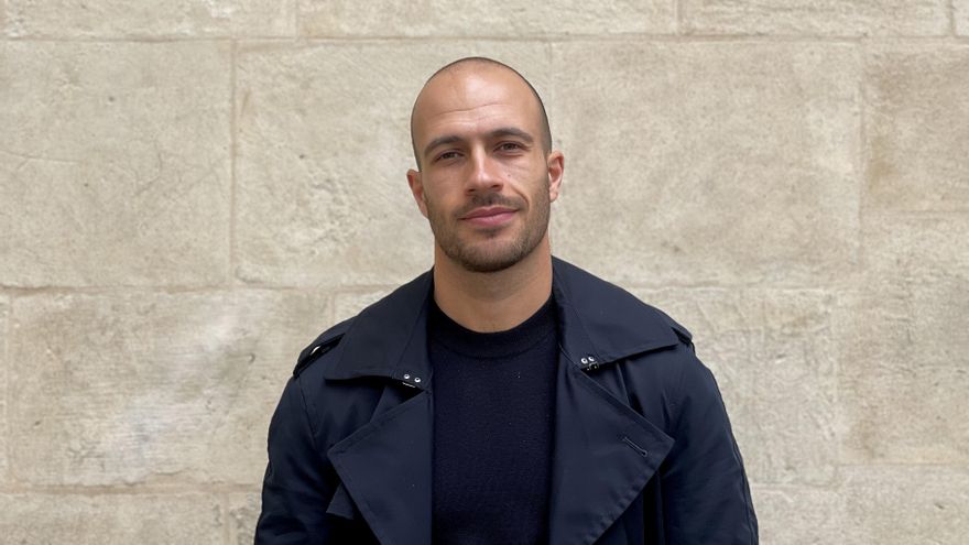 Álvaro Pinteño, experto en dolor: "Que el paciente se sienta comprendido modula su dolor, no es solo tocar o pinchar"