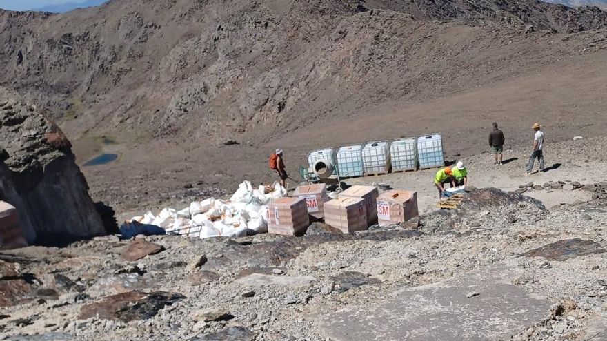 La restauración de un histórico refugio enfrenta a Sierra Nevada con ecologistas y montañeros: "Es un capricho peligroso"