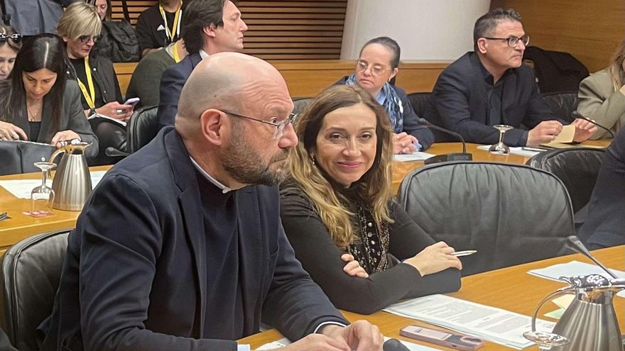 Compromís citará a la comisión de investigación de la DANA en las Corts al dueño de El Ventorro y Vox a Pedro Sánchez