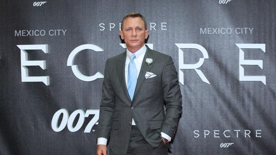 El actor Daniel Craig subastará en abril su coche Aston Martin "007"