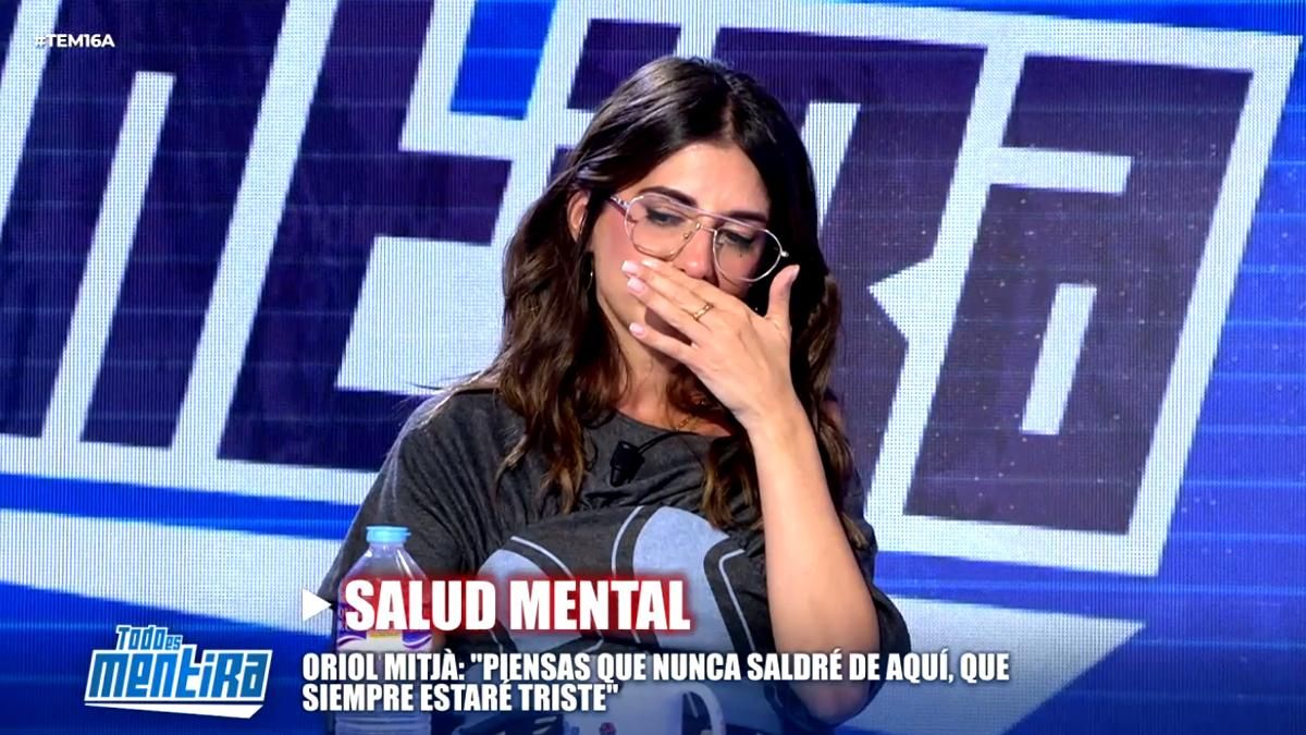 La cómica Saray Cerro se abre sobre su depresión en 'Todo es mentira': "Hay días que cuesta mucho encontrar esa luz"