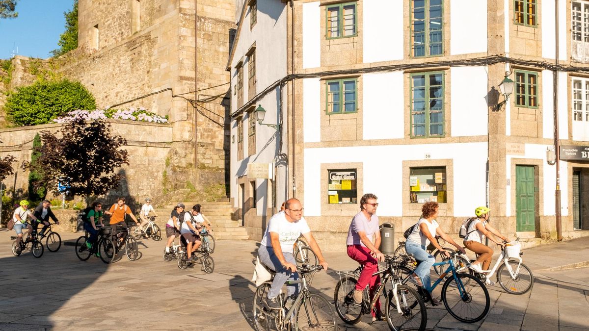Cada vez que se propone el casco obligatorio en ciudad, se está desviando el foco del problema real: la necesidad urgente de infraestructuras seguras y políticas públicas que protejan al ciclista