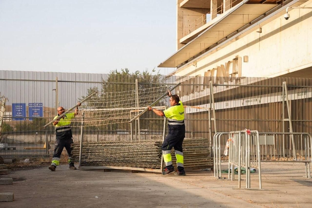 Inicio de las obras de la fachada del estadio