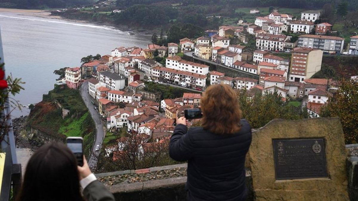 El turismo ha sido una de las claves del éxito de ocupación este verano en Asturias.