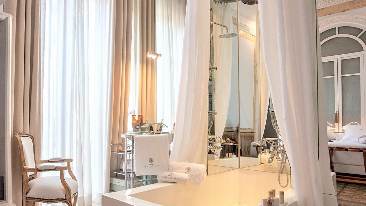 Una de las habitaciones de Hotel Madinat