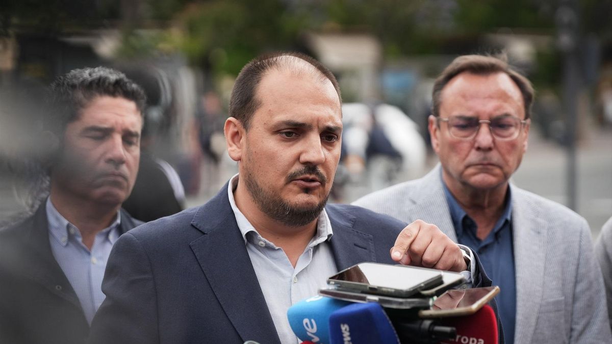 El accidente de Adamuz entra en campaña y su alcalde denuncia "manipulación" por "racanear cuatro votos"