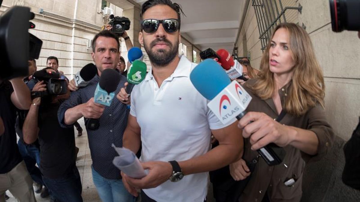 La aparición de La Manada en TV sería inmoral e insensato, denuncian los periodistas