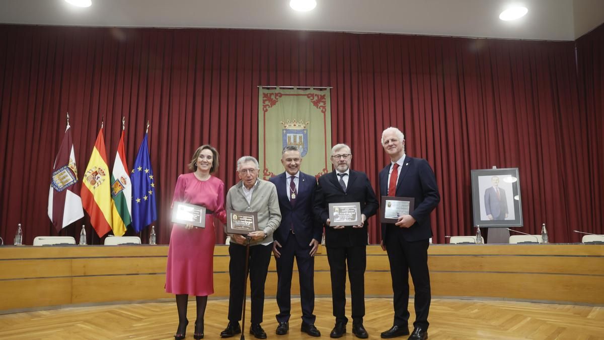 Fallece el ex alcalde socialista de Logroño Tomás Santos Munilla