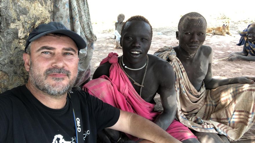 Toni Espadas: “El contacto con la población local es lo mejor que te ofrece viajar por África”