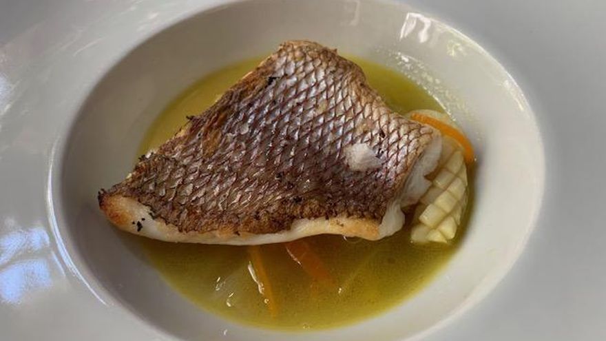 Pescado canario en caldo corto