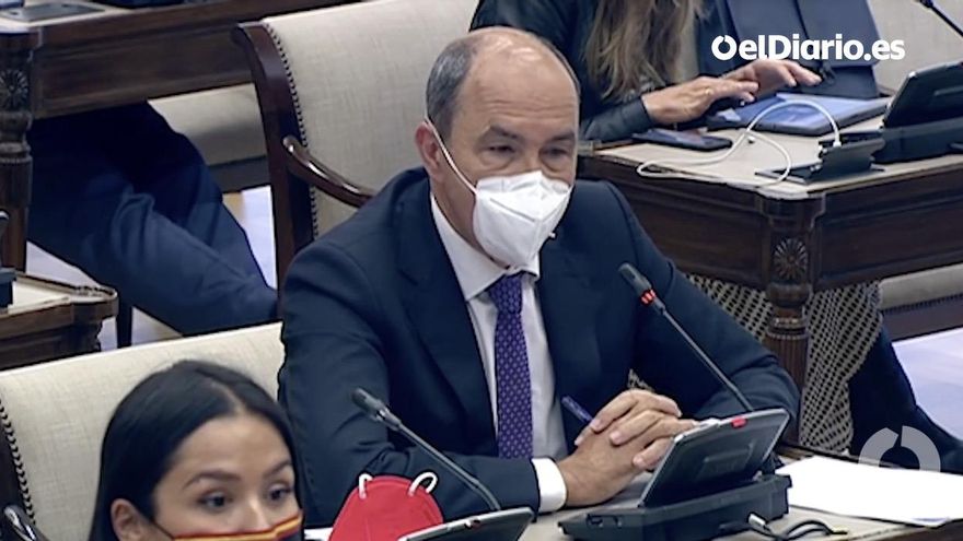 Diputado de Vox durante intervención en el Congreso