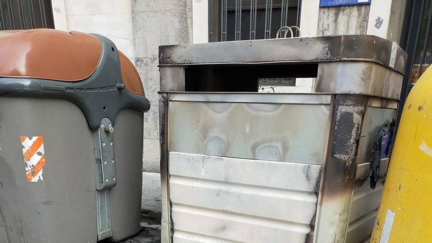 Multas por beber en la calle, contenedores ardiendo y un detenido en la primera noche sin estado de alarma en Euskadi