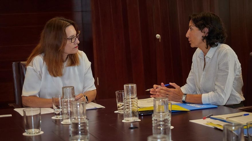 Canarias prevé una llegada importante de menores migrantes y refugiados a sus costas