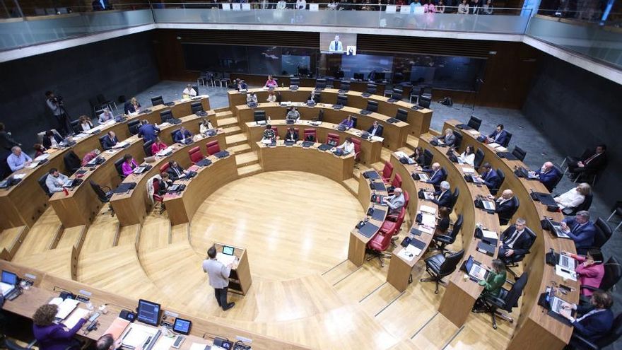 El Parlamento de Navarra aprueba la ley contra el racismo para dar "sustento legal y social" a las personas "racializadas"
