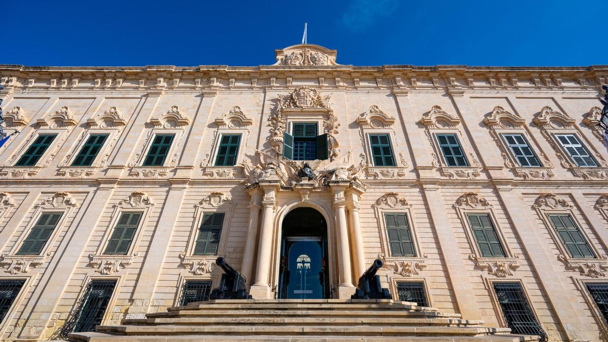 Este impresionante edificio de 1570 es la oficina del primer ministro de este pequeño país y se llama Albergue de Castilla