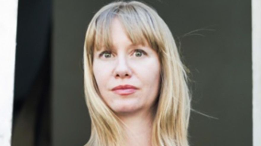 La traductora que pide audios a sus autores: “Es para tener su voz en la cabeza”